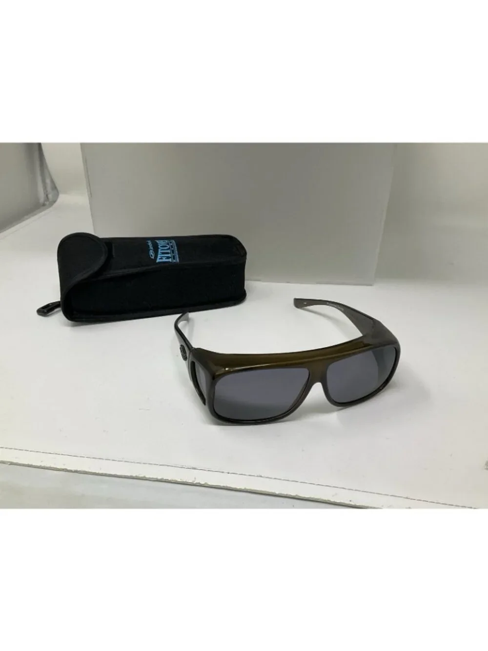 Jonathan Paul Fitovers Polarized Sunglasses  Frame Olive Crystal JP009 & Case